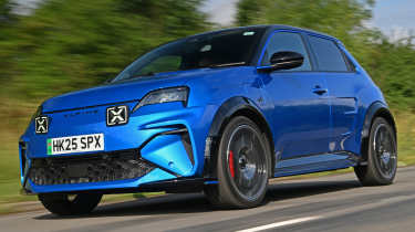 Alpine A290 - front 3/4